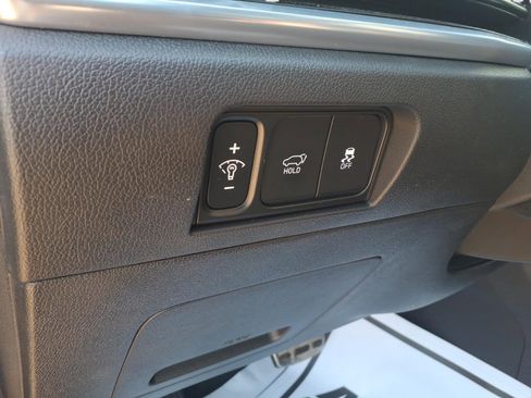 Used 2025 Kia Sorento SX Prestige AWD/4WD image 17