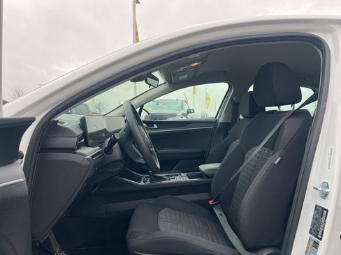 Used 2025 Kia K5 LXS image 11