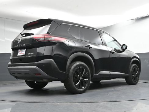 Used 2021 Nissan Rogue SV image 27