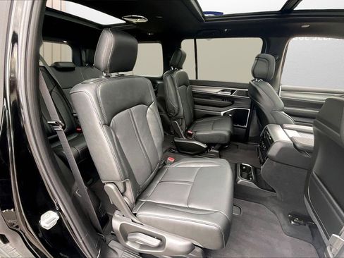 New 2026 Jeep Grand Wagoneer Limited w/ Premium Group II image 23