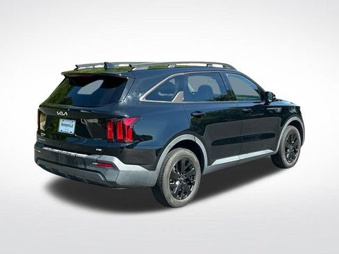 Used 2023 Kia Sorento S w/ Panoramic Sunroof Package AWD/4WD image 7