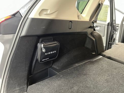 Used 2026 Nissan Rogue SL AWD/4WD image 37