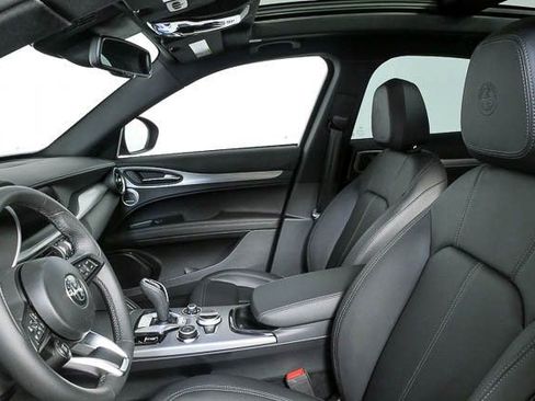 New 2026 Alfa Romeo Stelvio Sprint AWD/4WD image 2