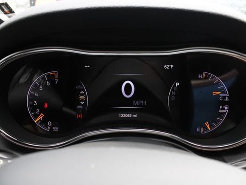 Used 2021 Jeep Grand Cherokee Limited AWD/4WD image 12