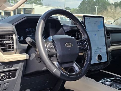 Certified 2023 Ford Expedition Platinum image 26
