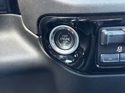 Used 2022 Chevrolet Silverado 1500 LT image 29