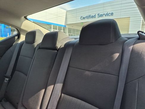 Used 2025 Nissan Altima 2.5 SV FWD image 28