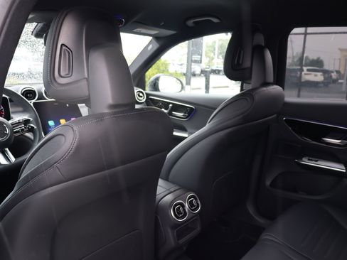 Certified 2025 Mercedes-Benz GLC 300 4MATIC image 17