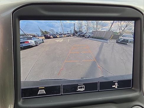 Used 2022 Chevrolet Silverado 1500 LTZ w/ LTZ Premium Package image 16