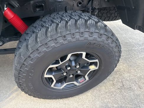 Used 2021 Jeep Gladiator Rubicon image 4