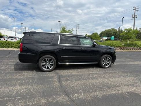 Used 2017 Chevrolet Suburban Premier AWD/4WD image 17