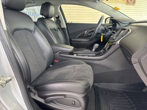 Used 2014 Buick LaCrosse Base image 23