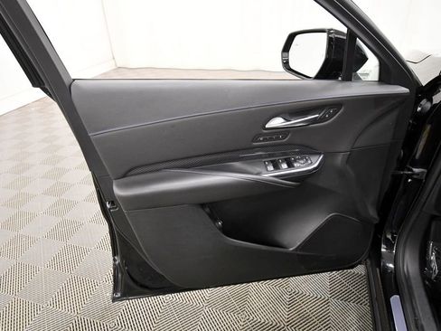 Used 2024 Cadillac XT4 Sport image 13