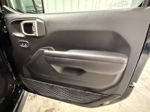 Used 2020 Jeep Wrangler Unlimited Sport S AWD/4WD image 9