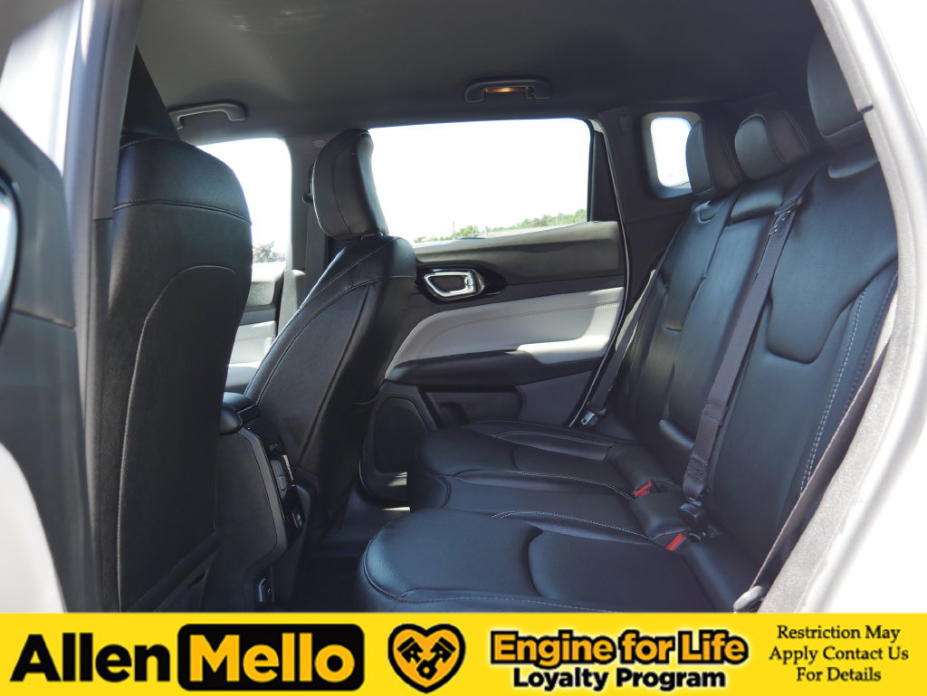 Used 2026 Jeep Compass Limited AWD/4WD image 14