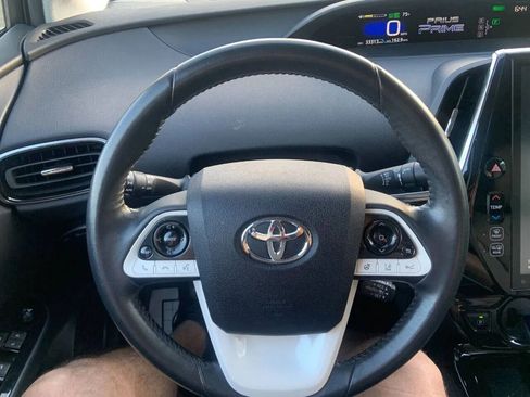 Used 2017 Toyota Prius Prime Advanced FWD image 8