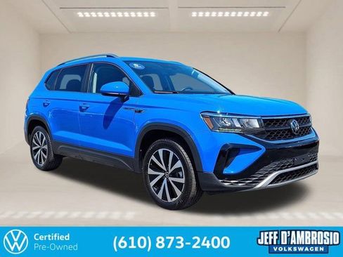 Certified 2023 Volkswagen Taos SE w/ Panoramic Sunroof Package AWD/4WD image 1