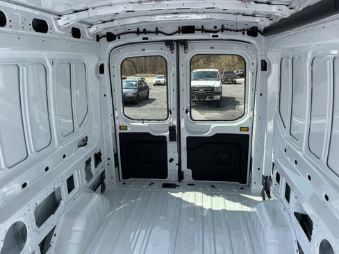 New 2026 Ford Transit 250 148 Medium Roof RWD image 6