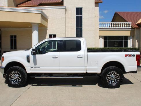 Used 2017 Ford F250 Lariat w/ Lariat Ultimate Package image 10