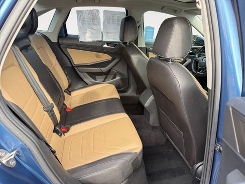 Used 2019 Volkswagen Jetta SEL Premium image 18