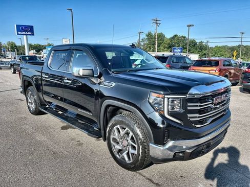 Used 2023 GMC Sierra 1500 SLT w/ SLT Premium Plus Package AWD/4WD image 10