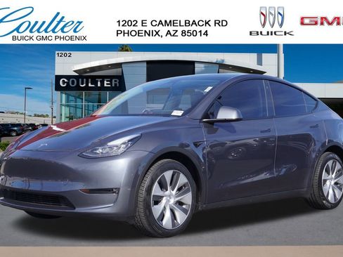 Used 2023 Tesla Model Y Long Range image 1
