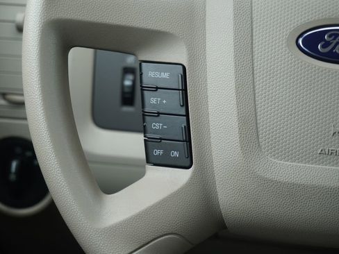 Used 2008 Ford Escape XLS image 14