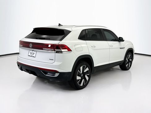 Used 2024 Volkswagen Atlas Cross Sport SE w/ Panoramic Sunroof Package AWD/4WD image 5