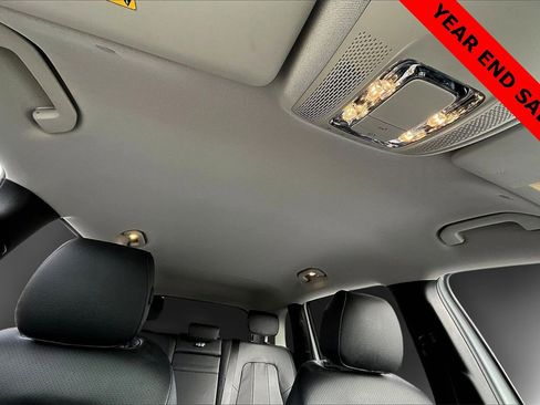 Used 2021 Mercedes-Benz GLB 250 4MATIC image 22