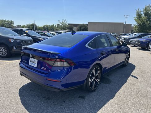 Used 2023 Honda Accord Sport image 4
