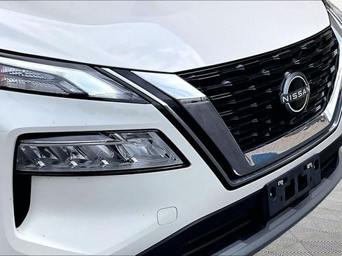 Used 2023 Nissan Rogue SV FWD image 30