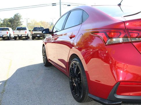 Used 2019 Hyundai Accent SE FWD image 22