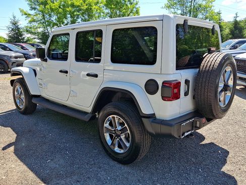 Certified 2023 Jeep Wrangler Unlimited Sahara w/ LED Lighting Group AWD/4WD image 4