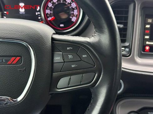 Used 2023 Dodge Challenger SXT image 19