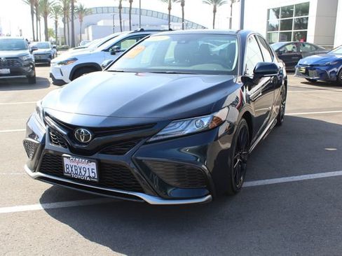 Used 2021 Toyota Camry XSE FWD image 5
