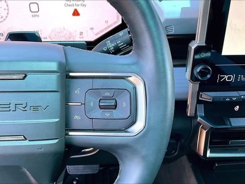 Used 2024 GMC Hummer EV 3X w/ Omega Edition AWD/4WD image 14