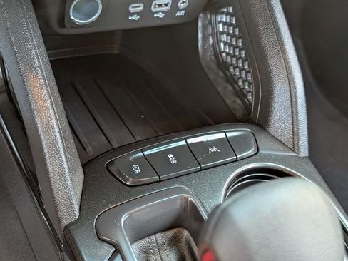 Used 2023 Chevrolet TrailBlazer LS image 27