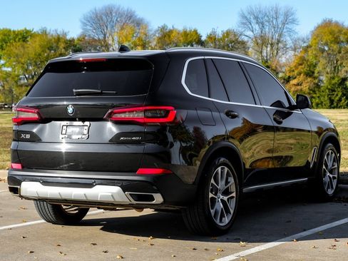 Used 2021 BMW X5 xDrive40i w/ Executive Package image 12