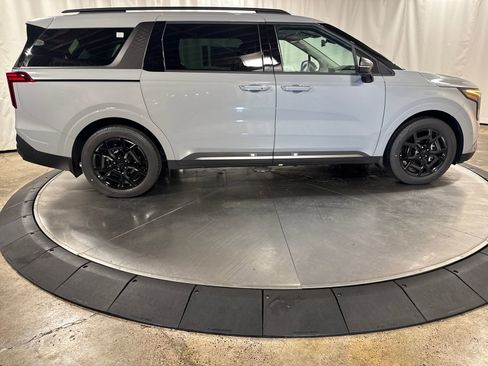 New 2026 Kia Carnival SX Prestige FWD image 9