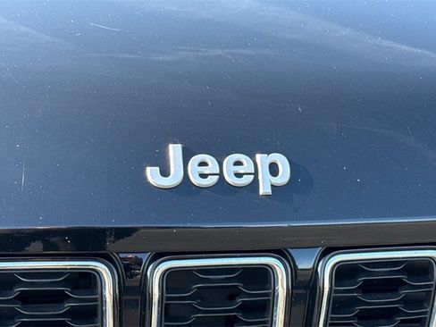 Used 2024 Jeep Grand Cherokee Limited image 7