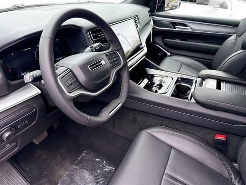 New 2026 Jeep Grand Wagoneer Limited AWD/4WD image 24