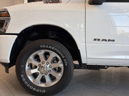 New 2026 RAM 2500 Laramie AWD/4WD image 10