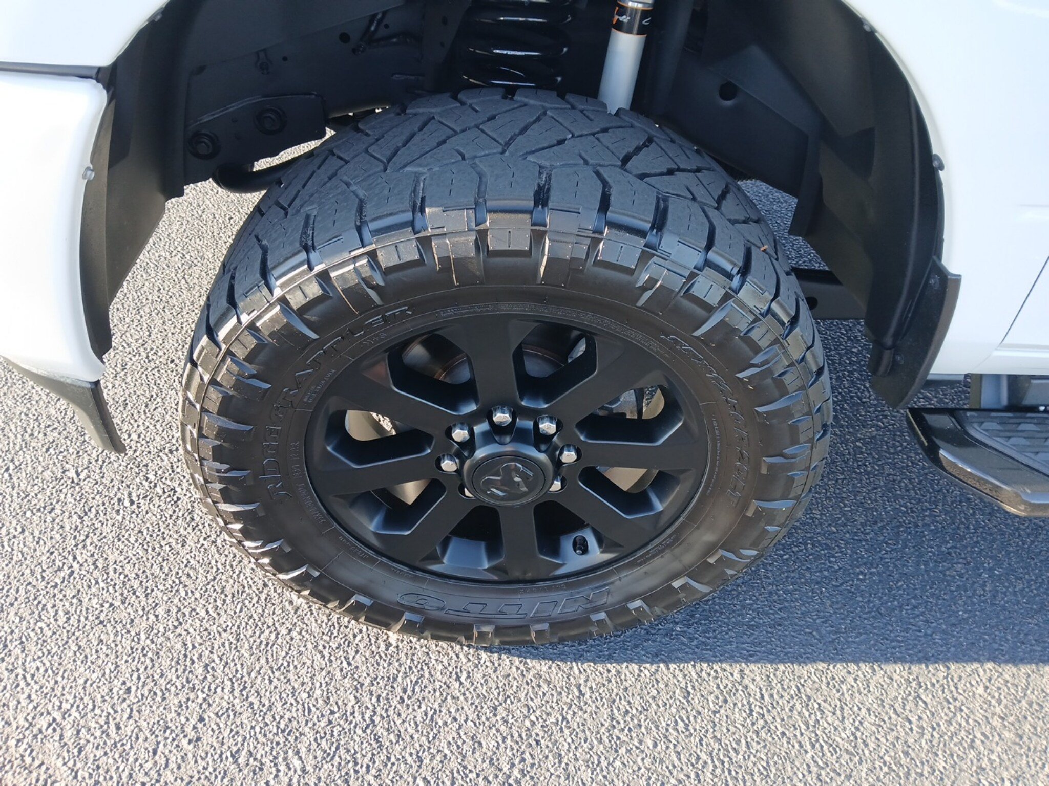 Certified 2024 RAM 2500 Big Horn w/ Night Edition AWD/4WD image 9