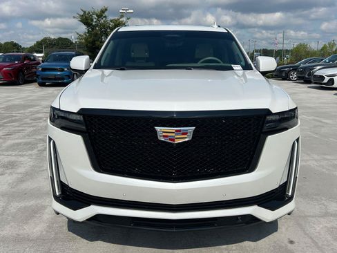 Used 2024 Cadillac Escalade Sport Platinum w/ Heavy-Duty Trailer Package AWD/4WD image 2