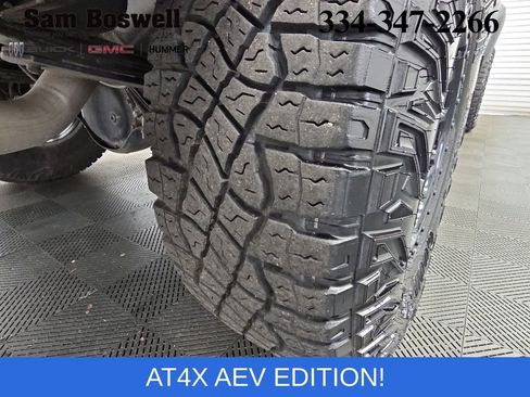 Used 2024 GMC Canyon AT4X w/ AT4X AEV Edition AWD/4WD image 51