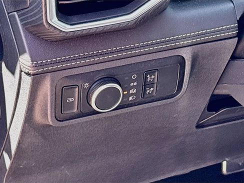 Used 2025 Ford Mustang Premium RWD image 10