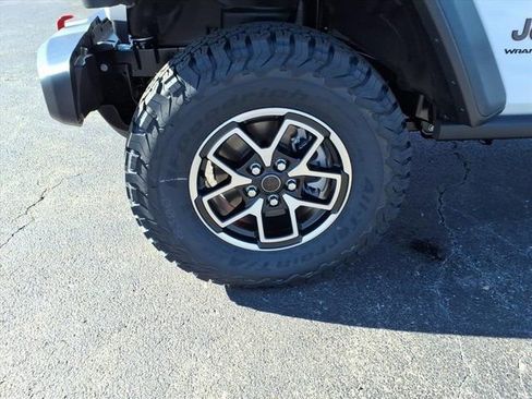 New 2026 Jeep Wrangler Unlimited Rubicon w/ Technology Group image 6