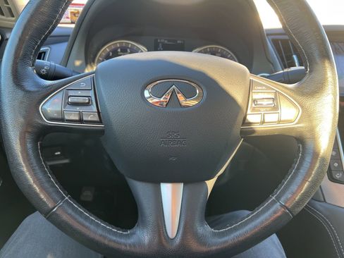 Used 2017 INFINITI Q50 Premium image 16