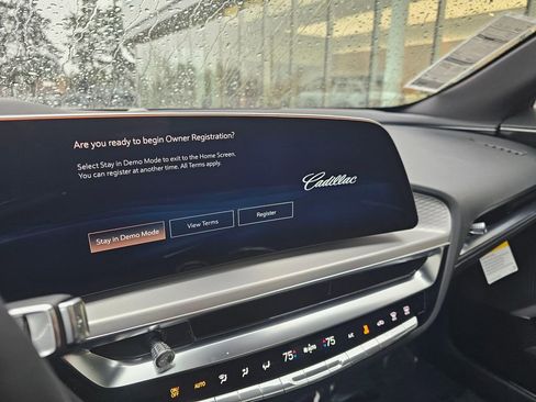 New 2026 Cadillac Lyriq Signature Luxury image 27