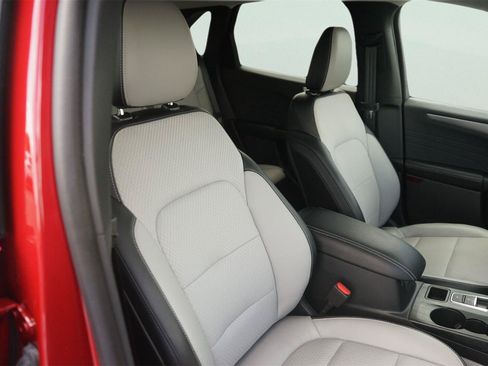 Used 2024 Ford Escape SE FWD image 19